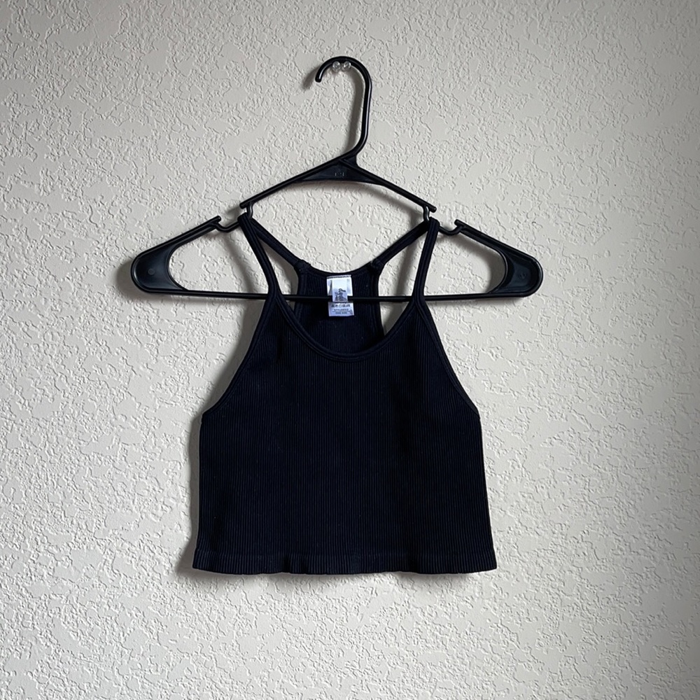 Black crop tank top